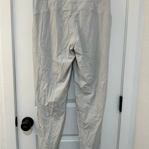 LuLulemon Jogger Pants Gray/White size 6 - Picture 3 of 6